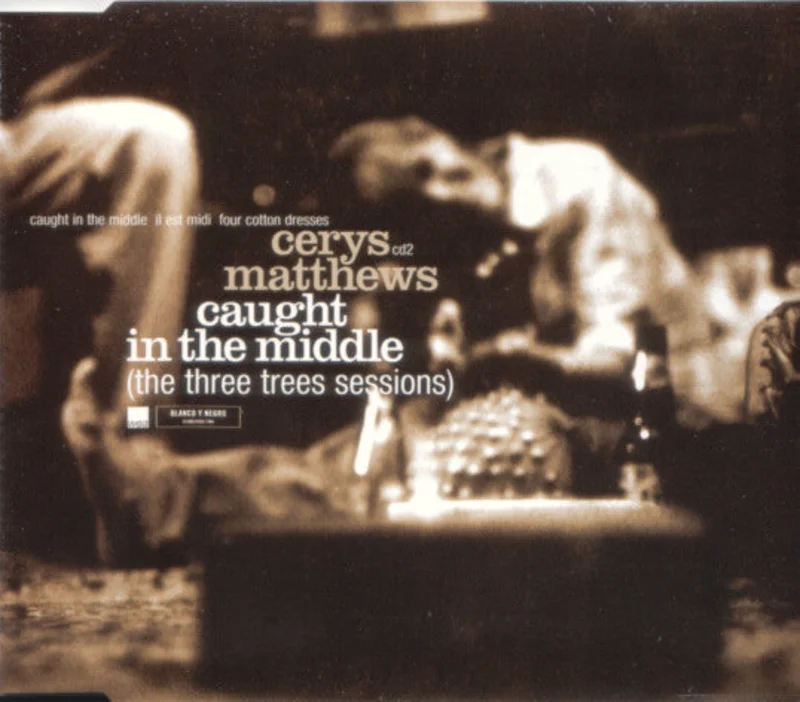 Cerys Matthews - Caught In The Middle (The Three Trees Sessions) (CD)